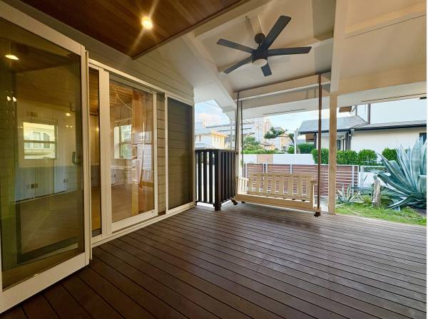 天気の良い日にはガーデンリビングで優雅な時間を