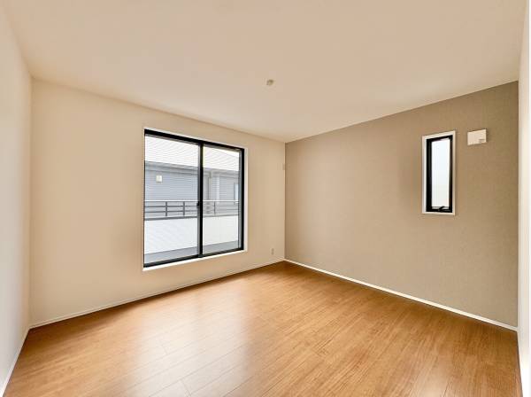 陽光を沢山取り込める大きな窓