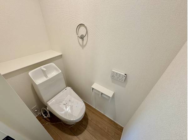 シンプルで使いやすい！清潔感あふれるリラックスできるレストルーム