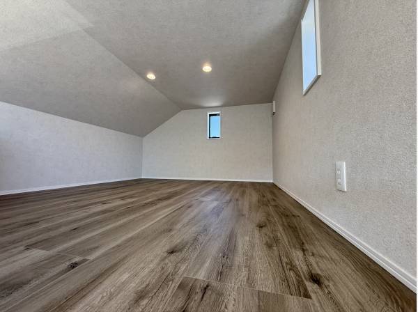 約5帖のロフトスペース！収納や趣味の部屋に大活躍