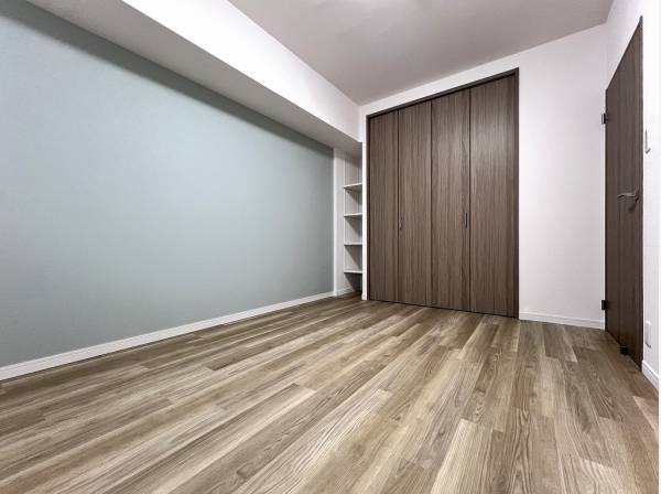 収納スペース豊富なベッドルーム