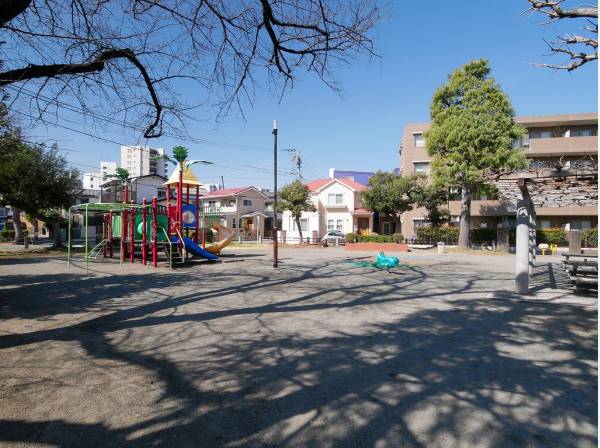 大道東公園まで徒歩4分（約270m）