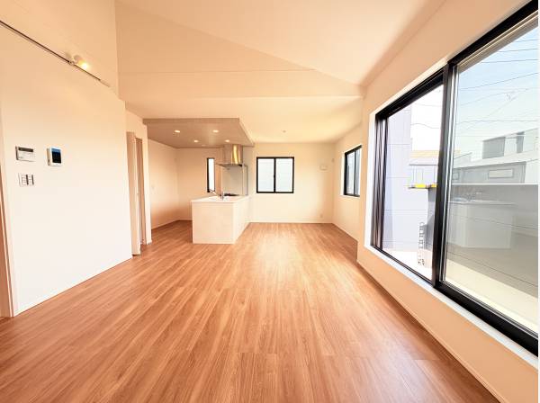 明るく日当たりもいいLDK