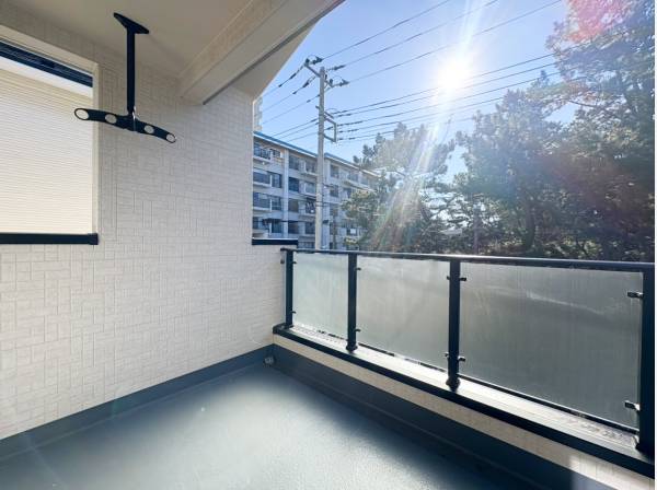 南向きで陽当たり良好なインナーバルコニー！