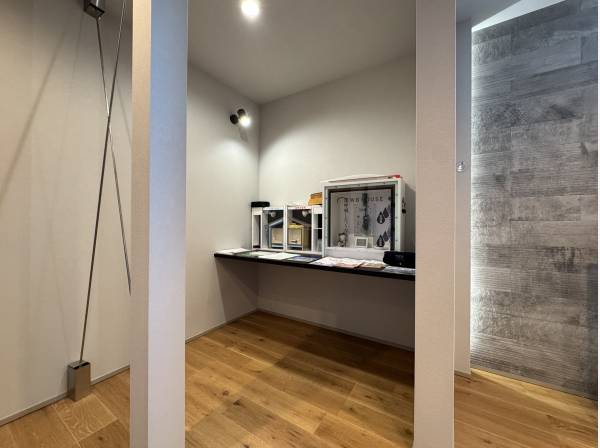 リビング横の書斎スペース