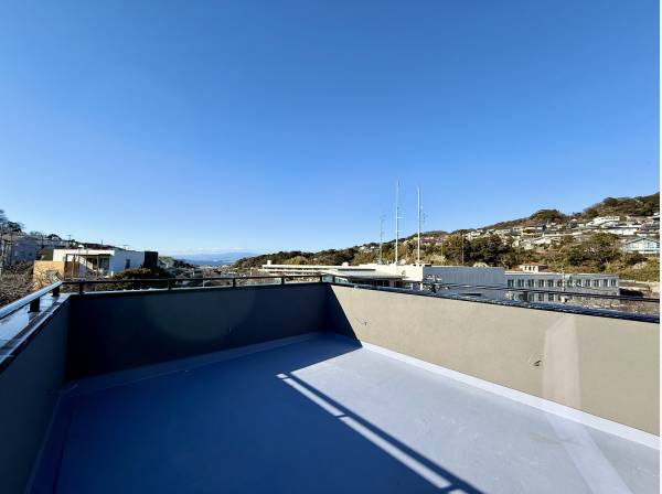 広々なルーフバルコニー！