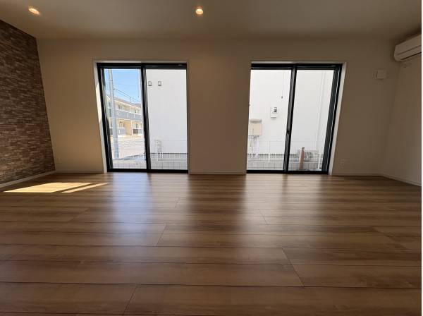 LDKの横に駐車場があるので、荷物の出し入れが楽ちんです。