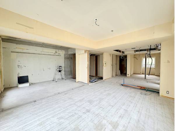 ２０帖ある広いLDK。開放的な空間が広がります