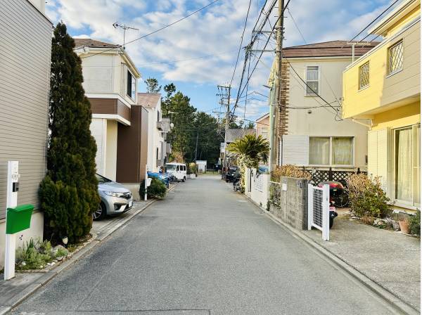 この先に海がございます