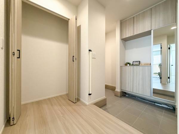 充実した収納が美しい玄関をいつもキープ