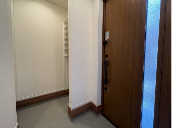 玄関収納もたっぷり！