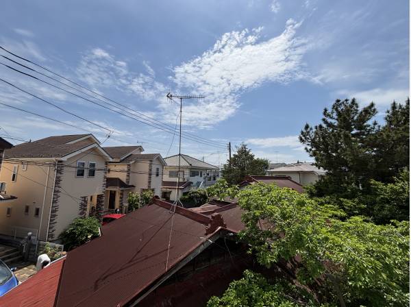 低層住宅地につき、陽当り・開放感に優れます