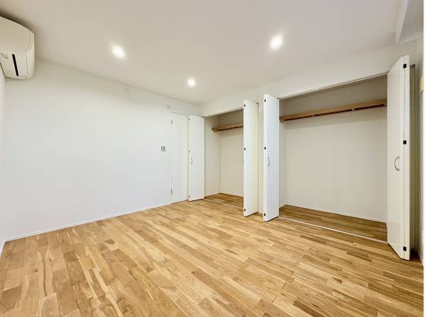 収納性のある洋室