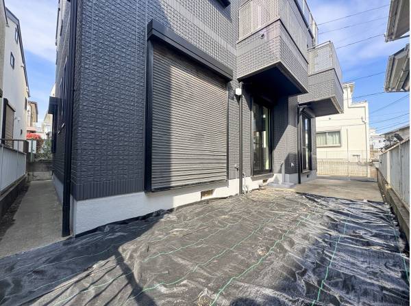 菜園などを愉しめる陽だまりの南庭