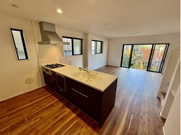 食洗器完備のシステムキッチン