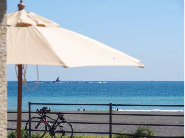 湘南の海まで約1.9㎞（徒歩24分）自転車で8分程の距離です！