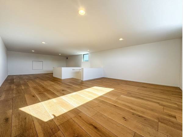 大人も子供も心躍るロフトスペースは13帖超と広々