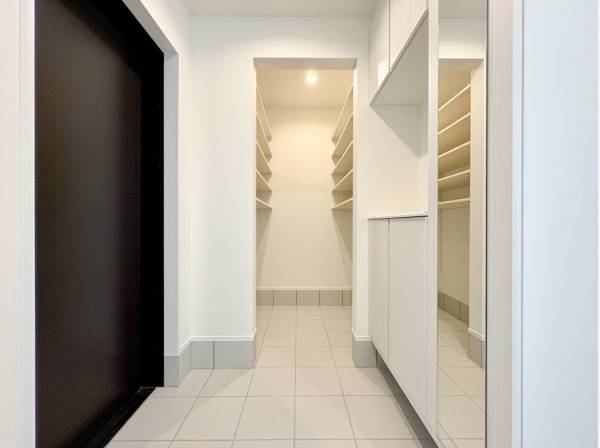 広い土間の先には大容量のＳＩＣも