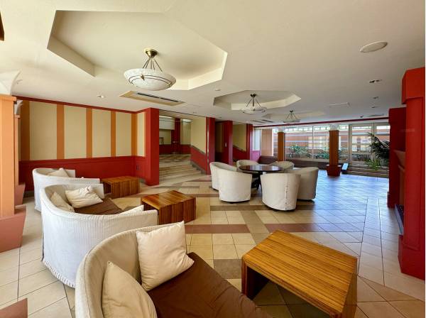 広い待合ロビーもビッグレジデンスならでは