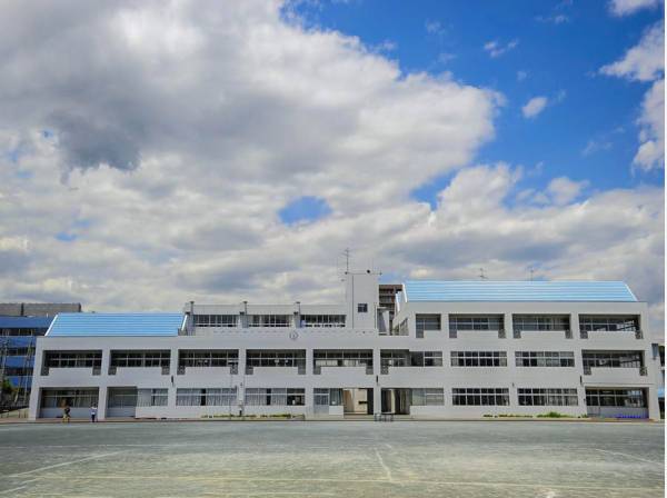 藤沢市立 大道小学校 約363m
