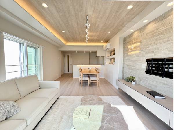 室内はフルリノベーション済みなのでそのままお住まいいただけます。