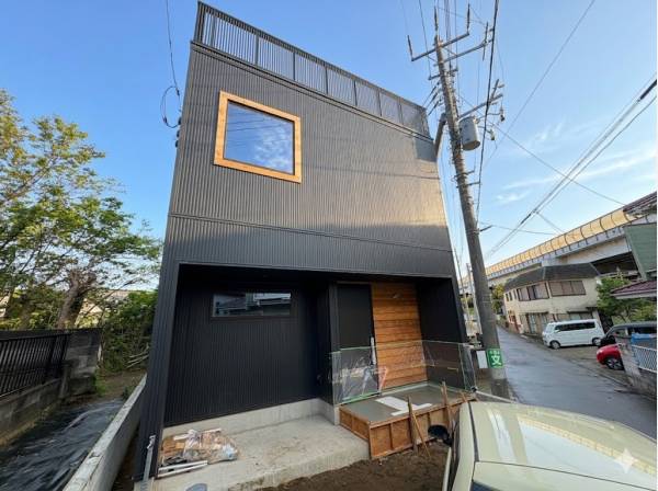 ひと際目立つデザインの【The　CABIN】