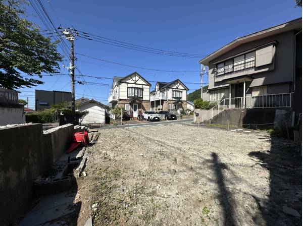 道も広く明るい立地