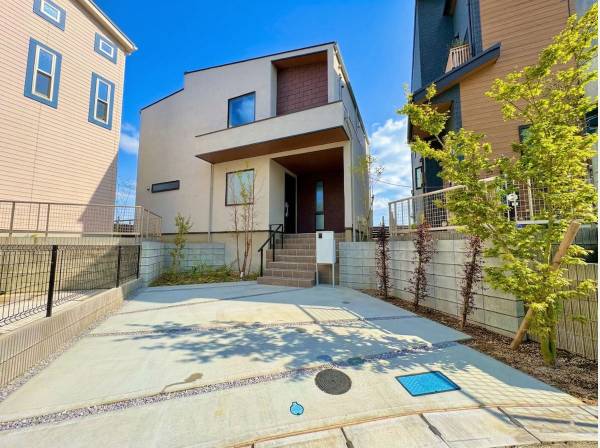 愛着を持って頂きたいからこそ飽きのこないシンプルな色目に仕上げました