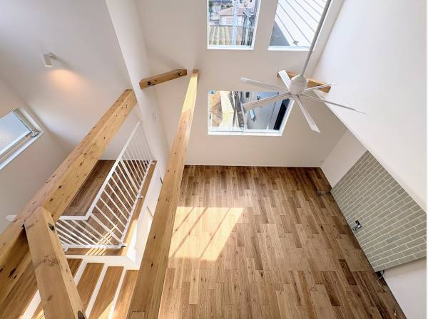 上からのぞいたLDKです