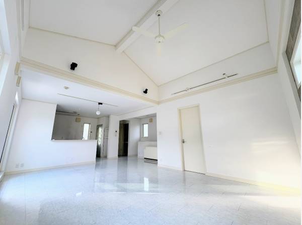 家族が集まってもゆとりある空間です