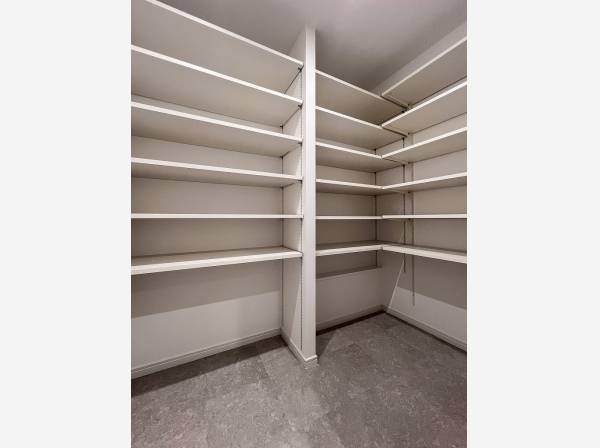 マリングッズなどもスマートに持ち込める玄関サイドのSIC