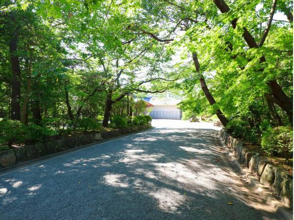 葉山しおさい公園まで約950ｍ