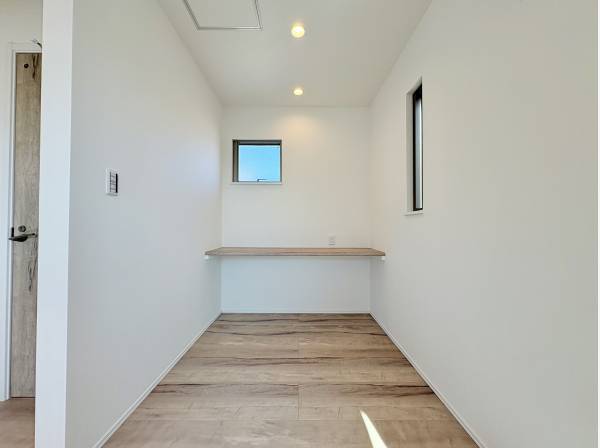 リモートワークの方に嬉しい書斎スペース