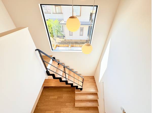 諸方に光が入るように工夫してあります！