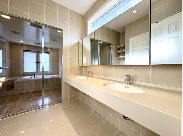 ホテルライクなパウダールーム