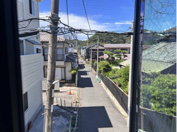 2階　ワークルームから江ノ電が望めます。