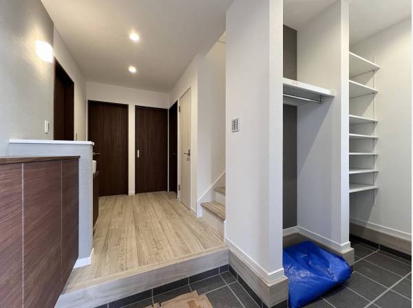 エントランスからこの広さ・・・オープンタイプのＳＩＣも使いやすそう