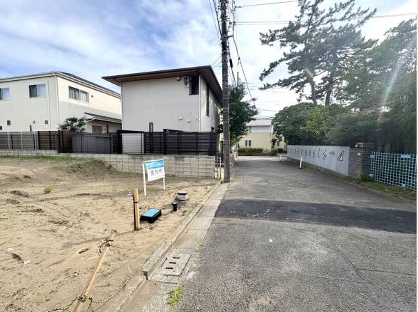 1階リビングには吹き抜け空間を採用し水回りも集約の家事楽プラン。