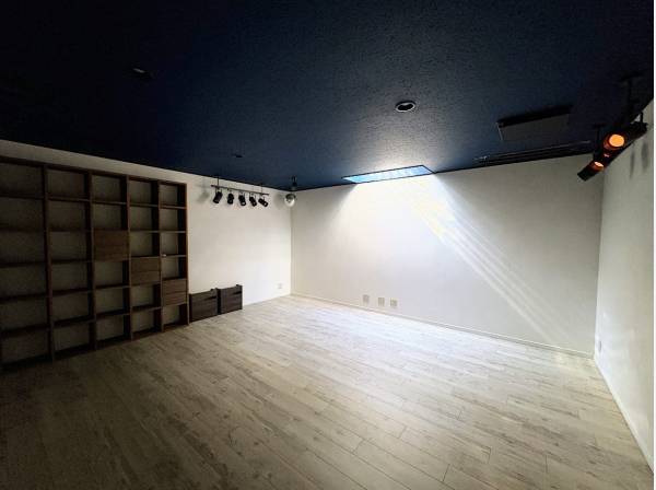 地下には防音ルーム