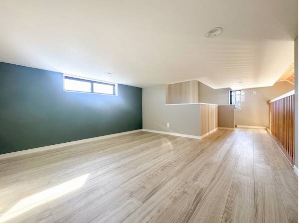 ロフトは窓が多く収納以外にも多用途に使えそう