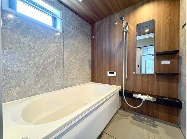 落ち着きのあるバスルーム