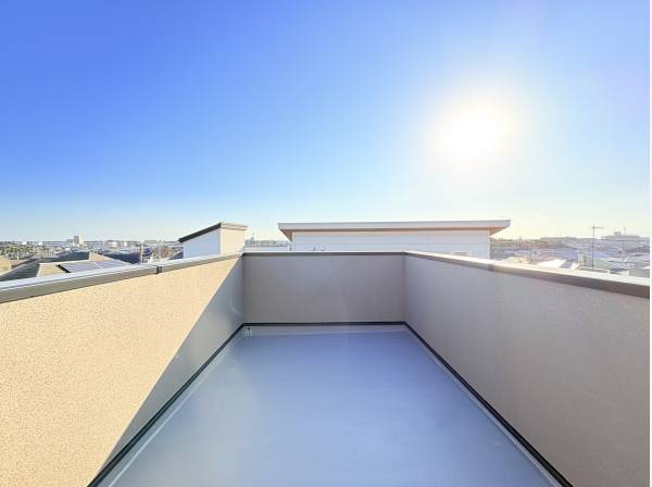 富士山・江ノ島を望むルーフバルコニー