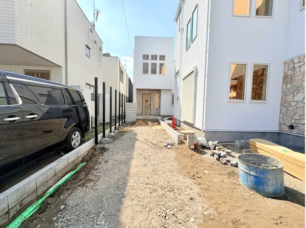 車2台駐車OK！湘南の海へドライブや友人を招いての週末も思いのまま