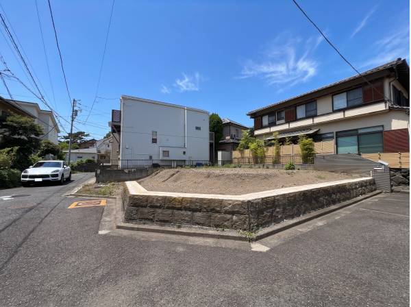 角地につき開放感に優れた土地