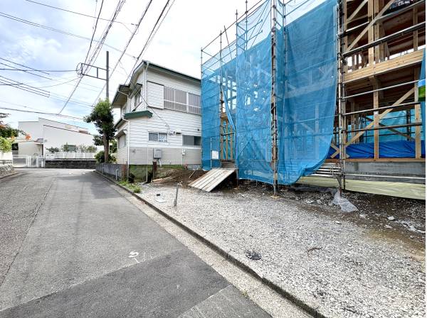 片瀬山の閑静な邸宅街
完成が楽しみな一邸
