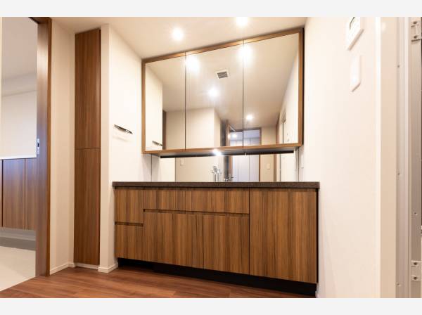 朝の忙しい時間も彩ってくれるサニタリールーム