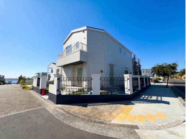 角地でとても開放感ある現地です。