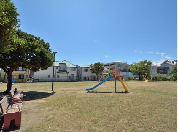 上西原公園まで徒歩2分（約150m）