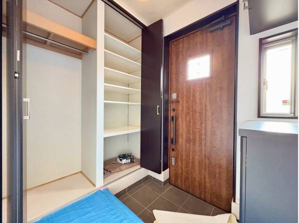 玄関スペース　収納力◎