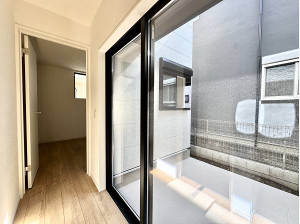 2部屋から繋がる1階テラス